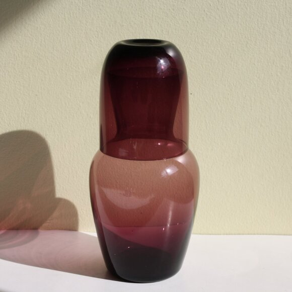 Vintage Tumble up  Carafe bedside water Amethyst Glass purple glass Fenton - Picture 4 of 4